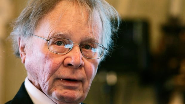 Climate scientist Wallace Smith Broecker, who popularized the term "global warming," has died at 87. Photo: Gregorio Borgia / Associated Press