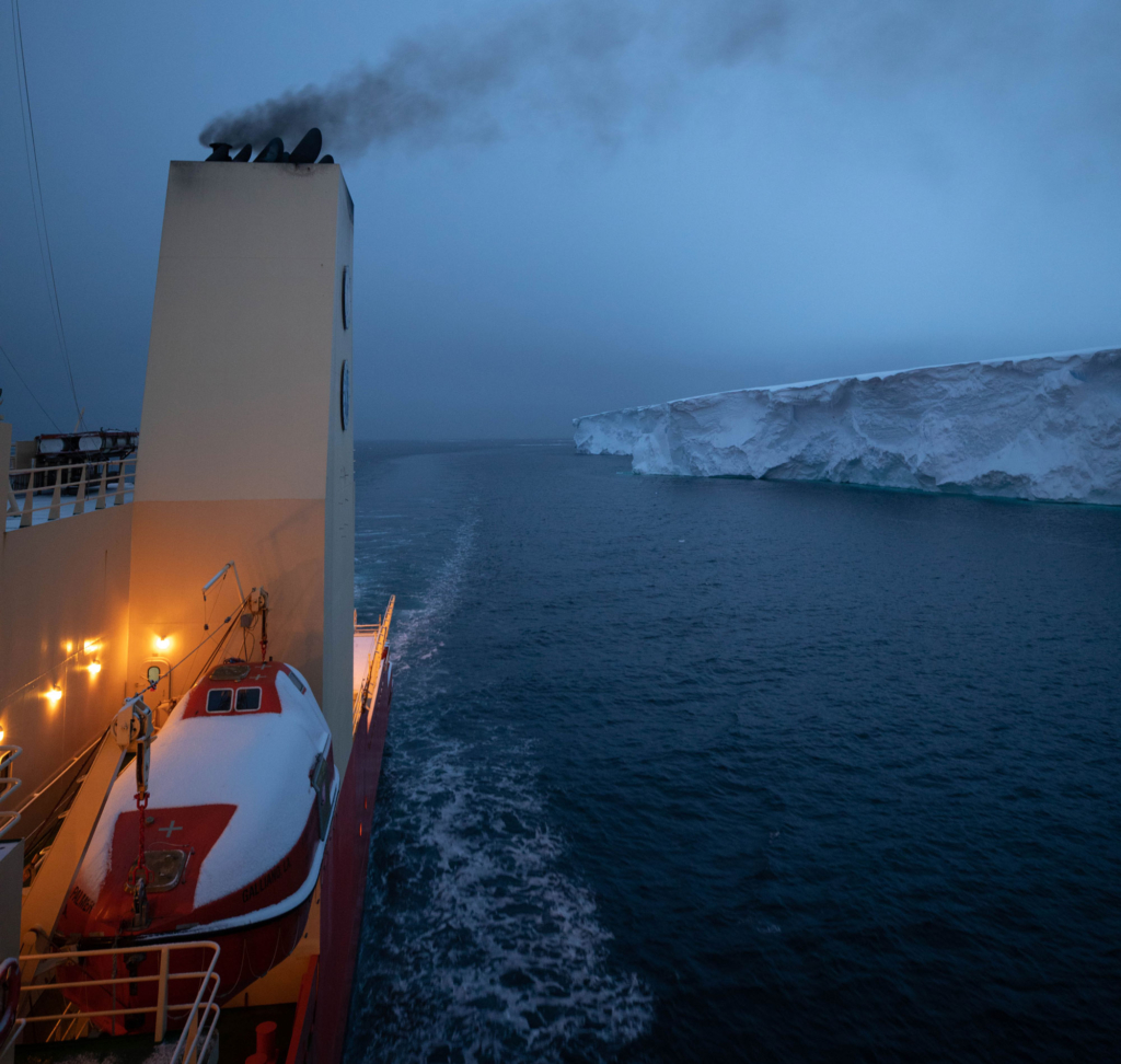 The Nathaniel B. Palmer navigates along the eastern tongue of Thwaites glacier in Antarctica. Photo: Carolyn Beeler / The World