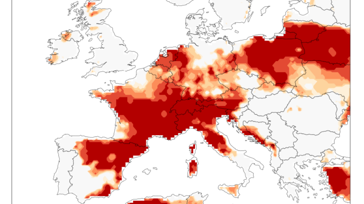 The rank of the highest 3-day averaged mean temperature in June 2019. Dark red shows where it was the warmest 3-day heat wave in June since 1950, bright red the second-highest, etc. Graphic: E-OBS