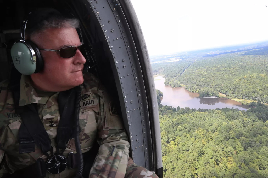 U.S. Army Major General John King surveys flood damage from Hurricane Florence on 20 September 2018 in Lillington, North Carolina. Photo: Joe Raedle / Getty Images