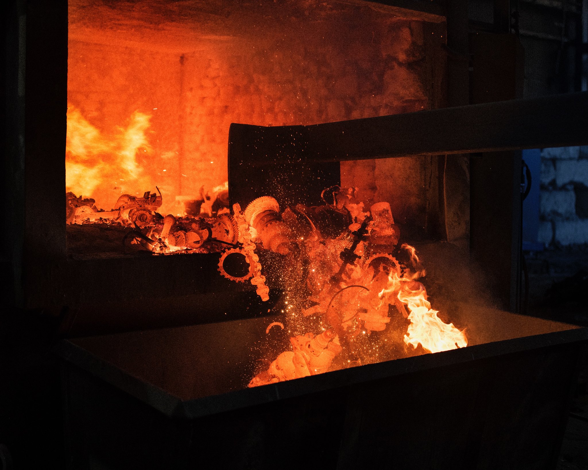 An oven at Buffalo Engine Components. Aluminum melts at a temperature of roughly 1,220 degrees. Photo: Gregory Halpern / Magnum / The New York Times