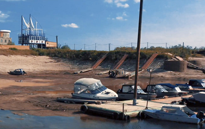 Boats and docks are stranded on the Lena river in Siberia, 27 August 2019. Photo: Georgiy Andreev