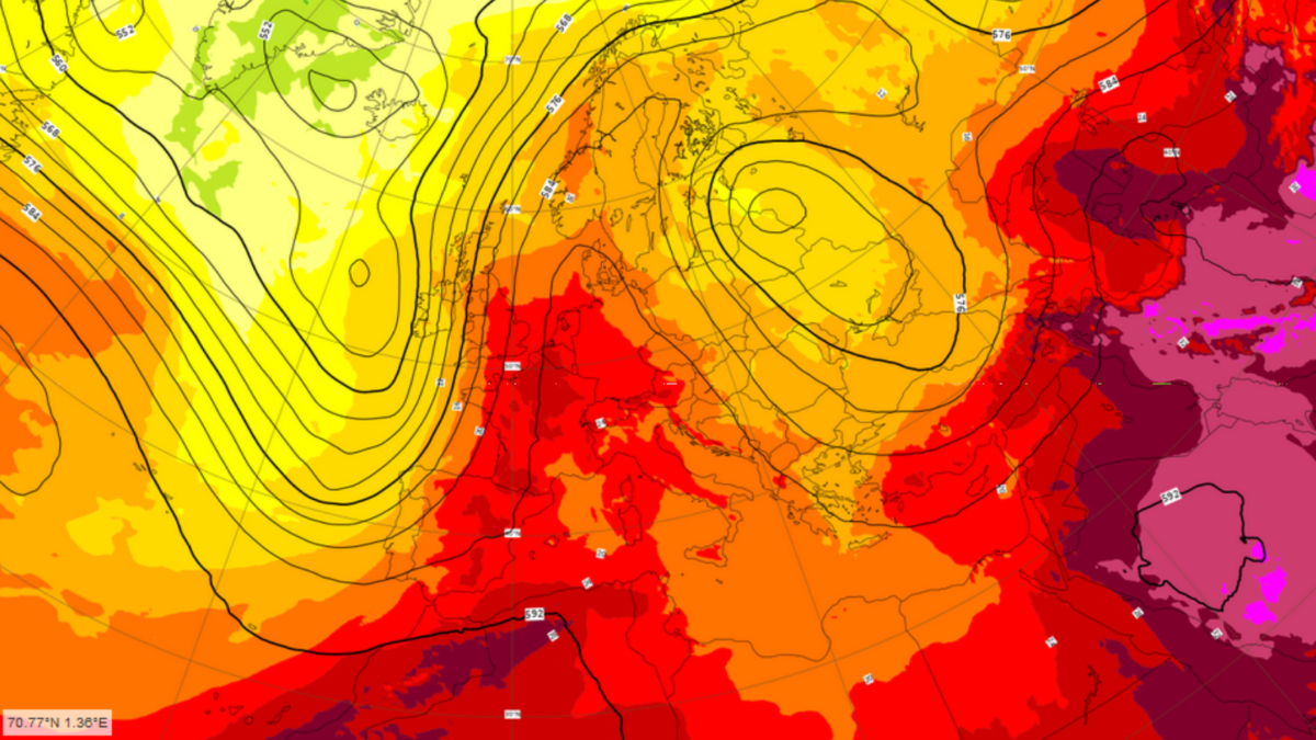 Temperature field over Europe on 25 July 2019 12 UTC at 850 hPa (colors) together with 500 hPa (isolines) as obtained from ECMWF analyses. Graphic: ECMWF