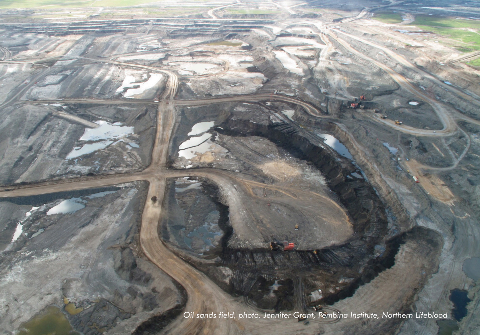 Aerial view of an oil sands field (bitumen mine) in Alberta, Canada. Photo: Jennifer Grant / Pembina Institute / Northern Lifeblood