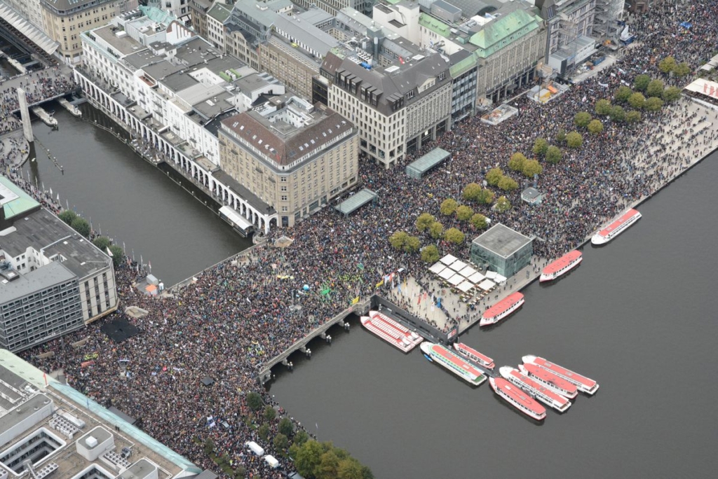 Aerial view of climate strikers filling one of the main streets in Hamburg, Germany on 20 September 2019. Photo: CityNewsTV / Picture Alliance / Getty Images