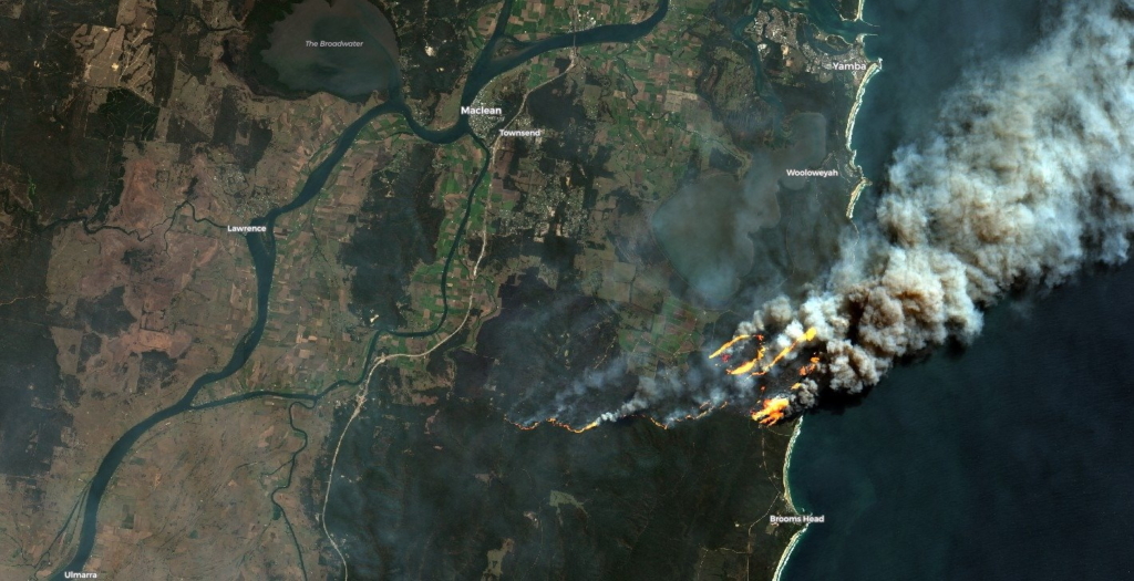 The Sentinel-2 satellite captured a headfire in heath fuels burning as a part of the Shark Creek bush fire near Yamba, 8 September 2019. Photo: Nicholas McCarthy