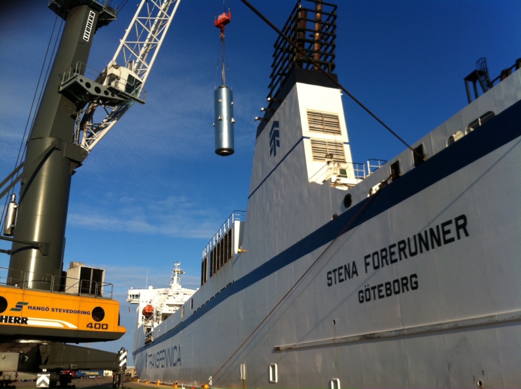 A crane lifts a CR Ocean Engineering Marine Scrubber for installation on the “Stena Forerunner”. Open-loop marine exhaust gas scrubbers extract sulfur from the exhaust fumes of ships that run on heavy fuel oil and dump it into the surrounding water. Photo: CR Ocean Engineering