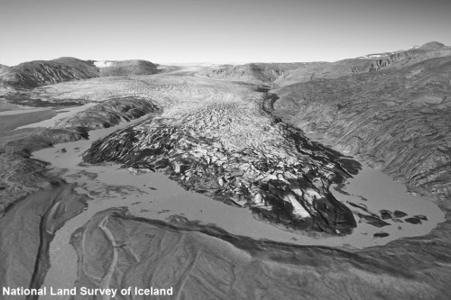 Aerial views of glaciers in Iceland taken in 1989 and 2019 showing how much ice has been lost over this 30-year period. Photo: National Land Survey of Iceland / Kieran Baxter