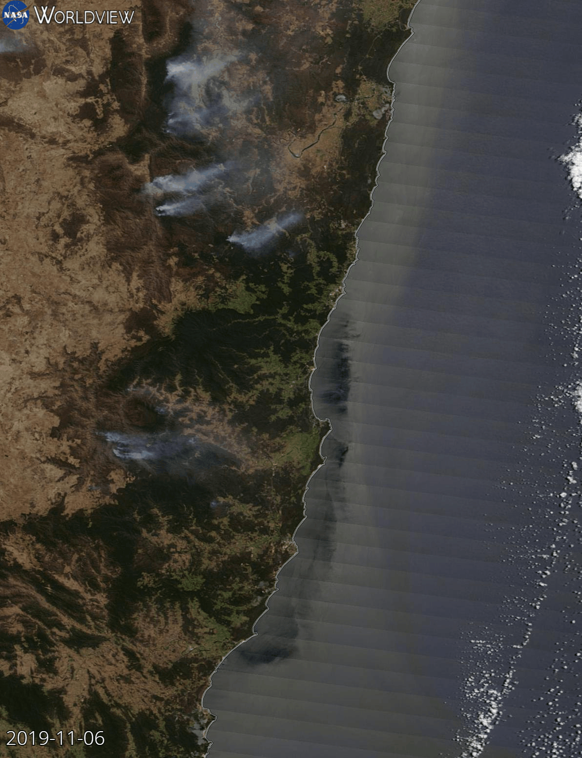 Satellite view of smoke from wildfires in New South Wales, Australia, 6 November 2019 - 14 November 2019. Photo: NASA EISDIS Worldview