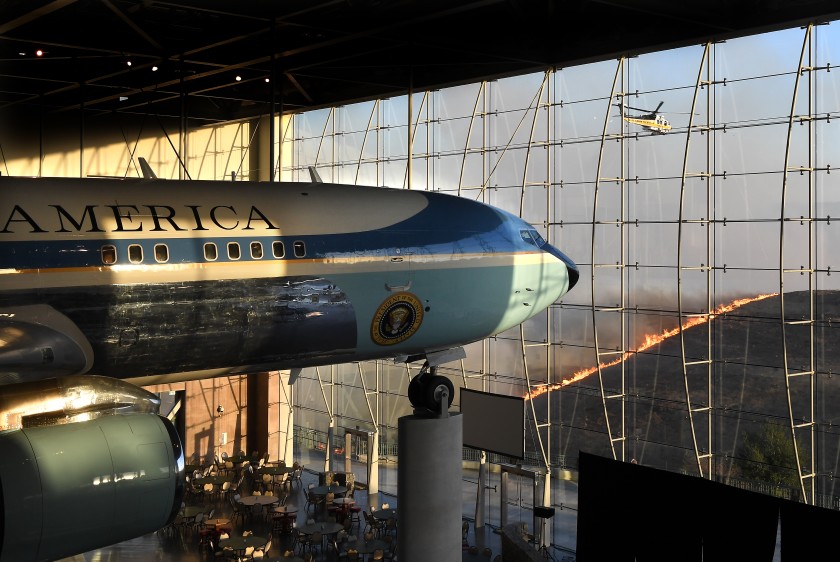 President Ronald Reagan’s Air Force One on display at the Reagan Library as the Easy fire burns in the hills in Simi Valley, California, on Wednesday, 30 October 2019. Photo: Wally Skalij / Los Angeles Times