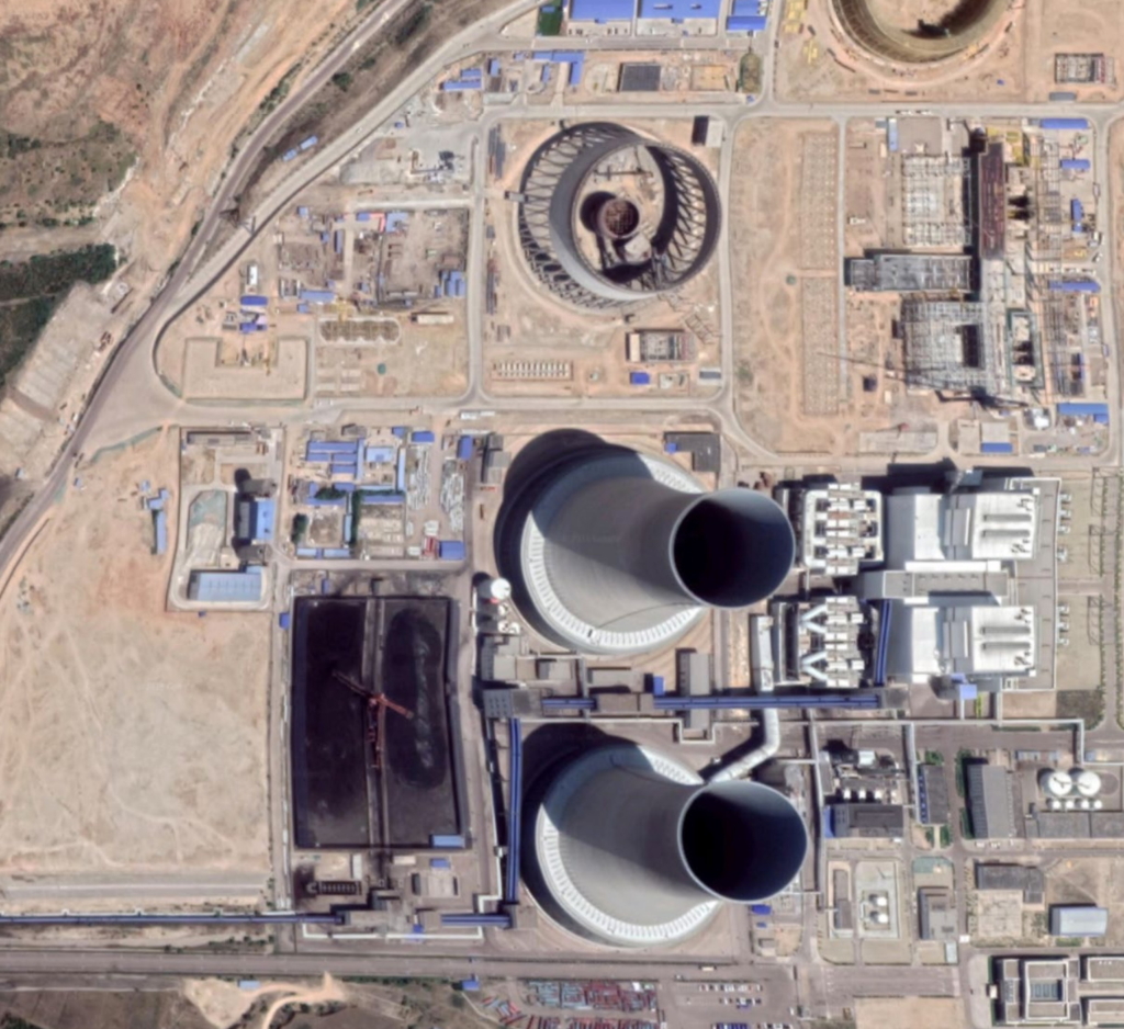 Satellite view of construction at the Shentou coal-fired power station in Shanxi, China. In July 2017, China’s National Energy Administration ordered the plant’s owners to stop construction of two 1,000 megawatt units at the plant; in September 2017 the order was changed to “postpone.” Construction on the two units officially resumed on 28 March 2019. Photo: Google