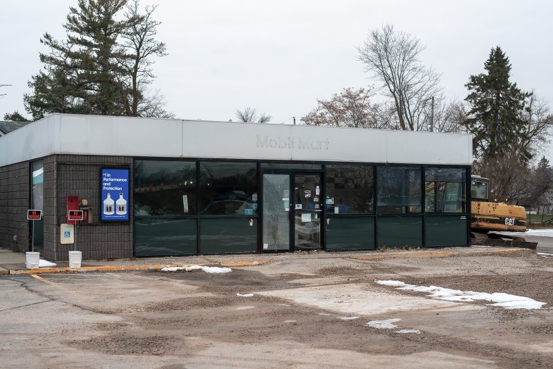 A shuttered Mobil Mart in Fremont, Wisconsin, on 20 November 2019. Photo: Jason Vaughn / TIME