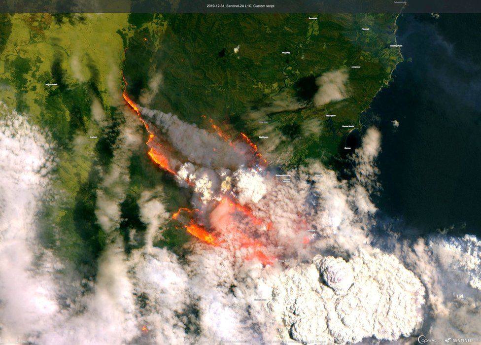 Satellite view of bushfires in Batemans Bay, Australia on 31 December 2019. Photo: Copernicus / Reuters
