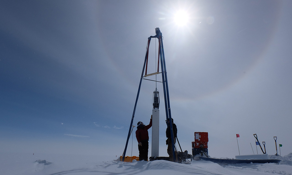 University of Rochester researchers in Greenland drill for ice cores, which contain air bubbles with small quantities of ancient air trapped inside. By measuring the carbon-14 isotope in air from more than 200 years ago, the researchers found that scientists have been vastly overestimating the amount of fossil methane emitted by natural sources, and have therefore been underestimating the amount of methane humans are emitting into the atmosphere via fossil fuels. Photo: Xavier Faïn / University of Grenoble Alpes