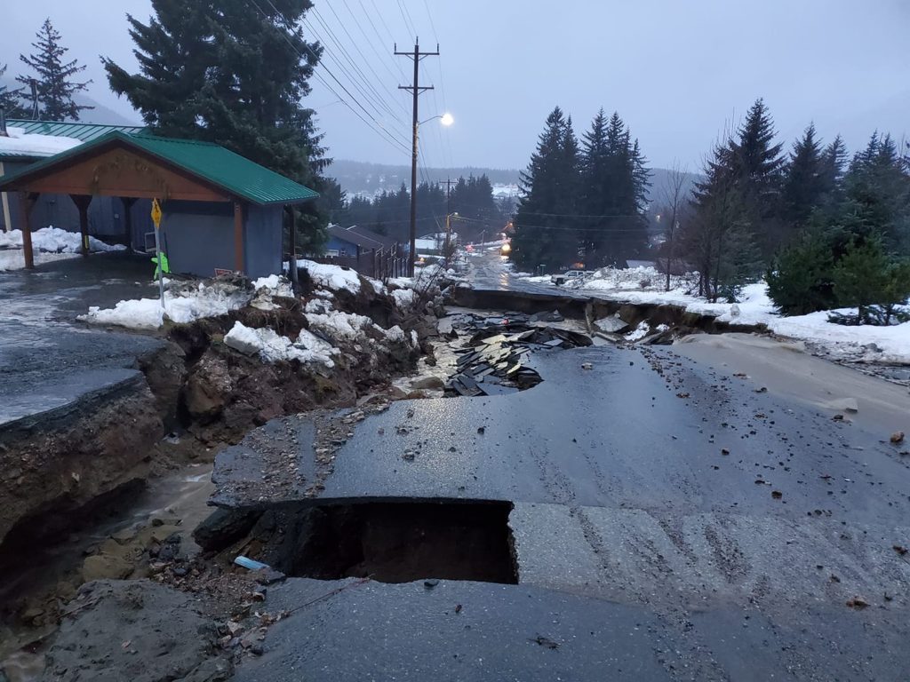 Record flooding washed out this road in Haines, Alaska on 2 December 2020. Photo: Erik Stevens / Abbey Collins / Twitter