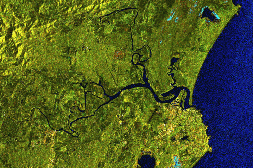 A before-and-after satellite view of flooding at Port Macquarie, captured by radar data from the European Union Earth Observation Programme's Sentinel-1 satellite on 12 March 2021 19 March 2021. Photo: Copernicus European Earth Observation Programme