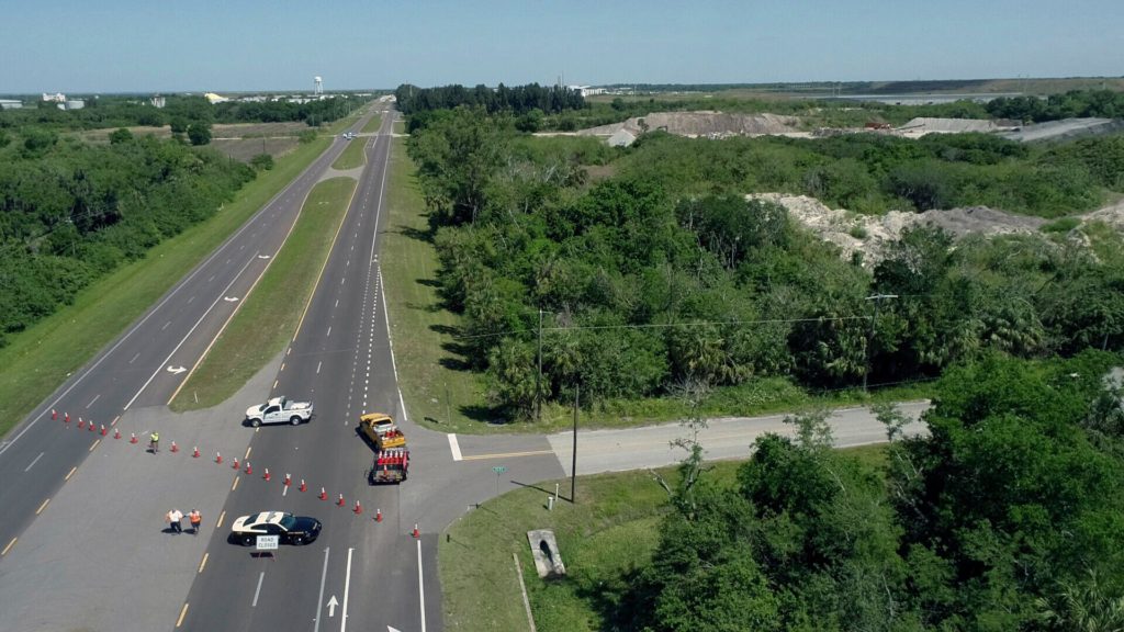 Aerial view of authorities diverting traffic away from the Piney Point phosphate mine site in Bradenton, Florida on 3 April 2021. Evacuation orders were issued for more than 300 homes. Photo: Tiffany Tompkins / The Bradenton Herald / AP