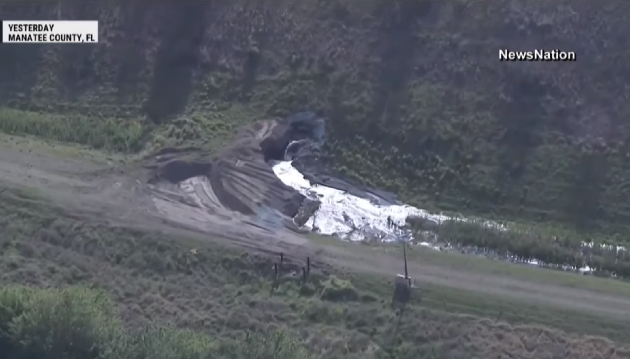 Aerial view of a leak from the Piney Point reservoir in Manatee County, Florida, on 3 April 2021. Photo: NewsNation / MSNBC