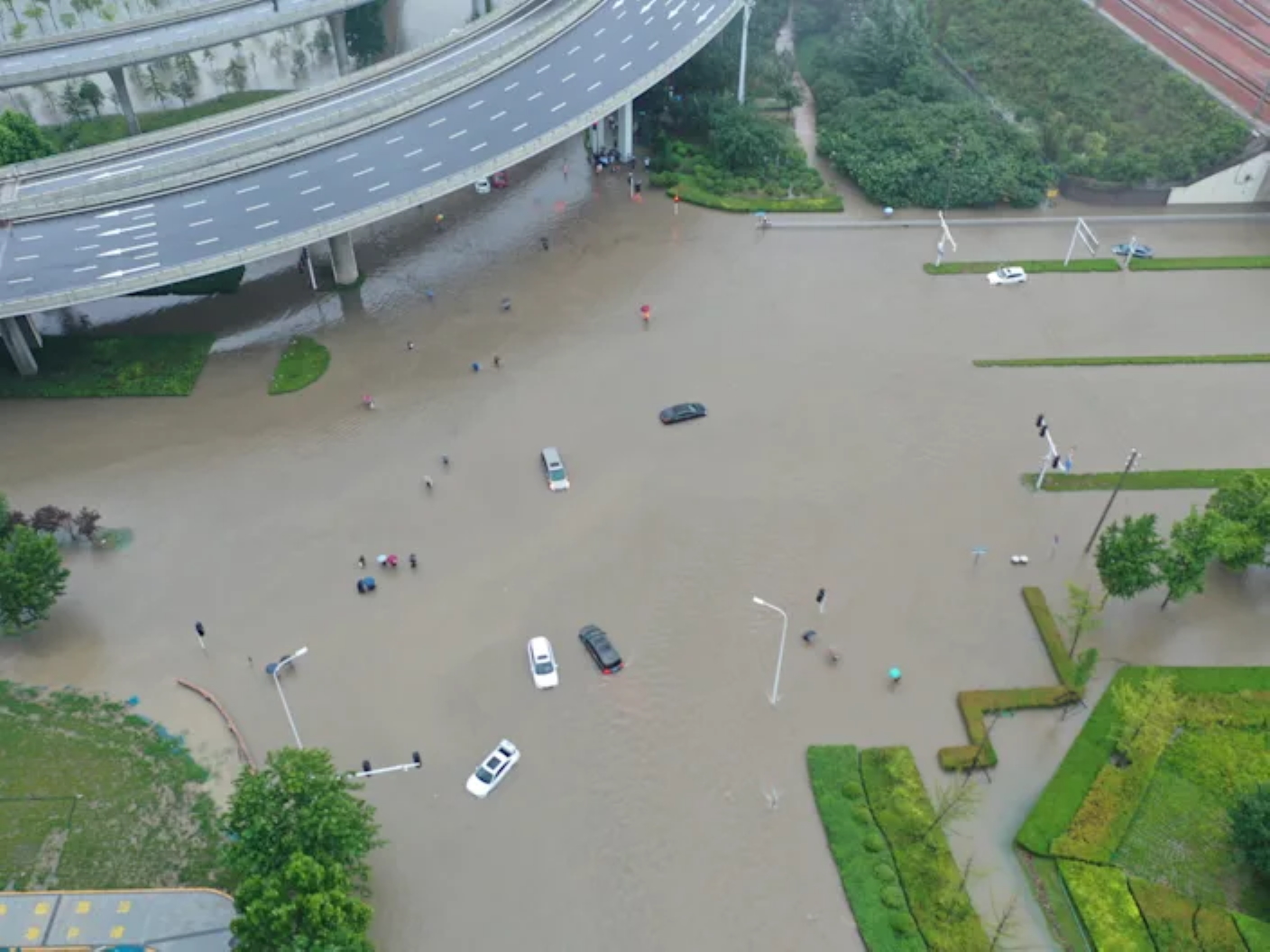 Aerial view of vehicles stranded in floodwater on 20 July 2021 after record rainfall in Zhengzhou, Henan Province of China. Photo: Jiao Xiaoxiang / VCG / Getty Images