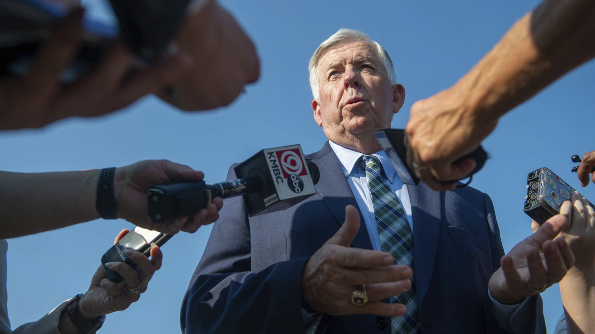 Missouri Governor Mike Parson answers media's questions on Tuesday, 13 July 2021, in Kansas City, Missouri. Parson, a Republican, is digging in on his belief that mask mandates don't work despite a health department analysis showing reduced COVID-19 infections and deaths in cities that require face coverings. The Republican governor on Thursday, 2 December 2021, ripped into a report on the analysis by The Missouri Independent. Photo: Shelly Yang / The Kansas City Star / AP