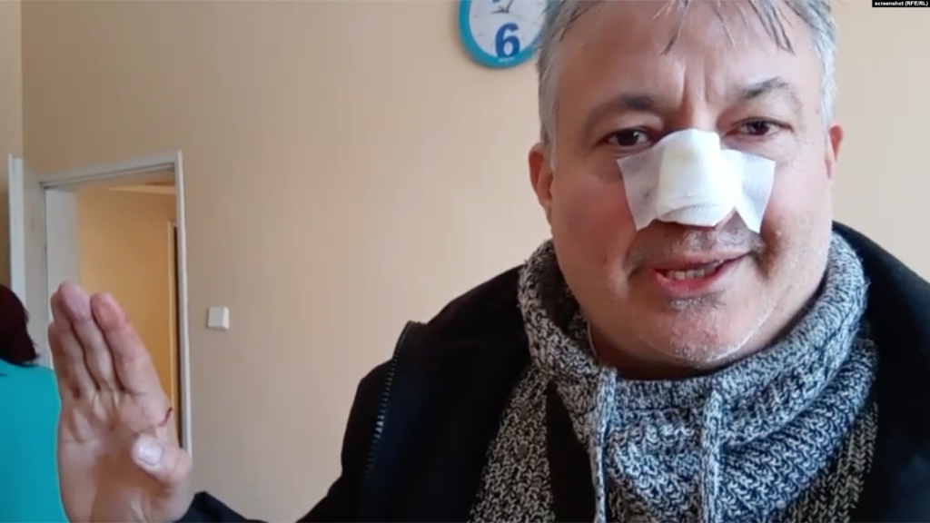 Screenshot of anti-vax crusader Ventsislav Angelov (aka “Chicago”) from a video broadcast on his Facebook page, after storming into Dr. Ivaylo Ivanov’s office and threatening the doctor, “I’m going to kill you, I’m telling you! Hey, you bastard!” in the Bulgarian village of Novo Selo on 17 January 2022. Photo: RFE / RL