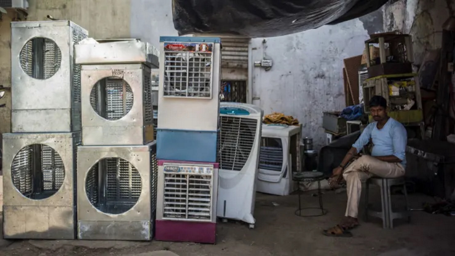 Air-coolers for sale in New Delhi, India, on Saturday, 30 April 2022. India is experiencing a heat wave, with the country’s average temperature reaching almost 92 degrees Fahrenheit (33 degrees Celsius) in March, the highest on record for the month since authorities started collecting the data in 1901. Photo: Anindito Mukherjee / Bloomberg / Getty Images