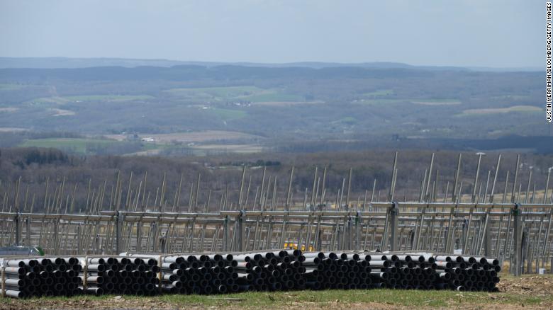 Racking systems to hold solar panels sit empty on top of an old strip mine in Portage, Pennsylvania, on Monday, 25 April 2022. The fallout from a trade probe is rippling through the US solar industry, delaying projects and threatening to slow the renewable energy transition. Photo: Justin Merriman / Bloomberg / Getty Images