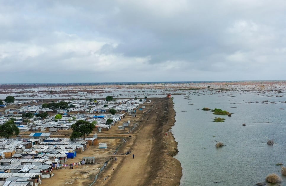 Aerial view of South Sudan’s capital, Bentiu, which became an island surrounded by floodwaters after record-breaking rains in October 2022. Photo: Charlotte Hallqvist / UNHCR