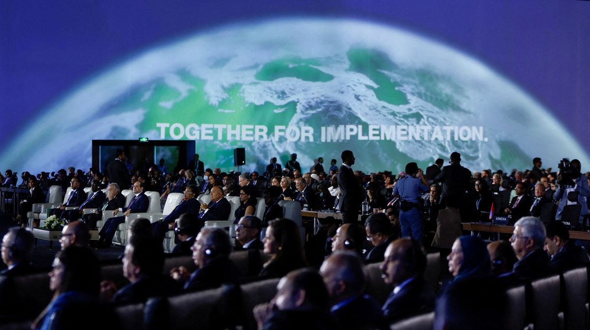 Secretary-General of the United Nations Antonio Guterres, Egyptian President Abdel Fattah al-Sisi and others attend the COP27 climate summit in Sharm el-Sheikh, Egypt, 7 November 2022. Photo: Mohammed Salem / REUTERS