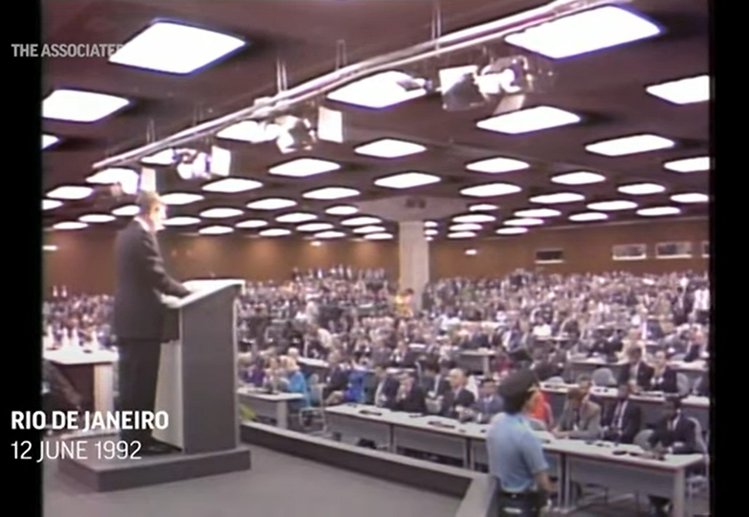 U.S. President George H.W. Bush speaks to delegates at the United Nations Conference on Environment and Development in Rio De Janeiro, Brazil on 12 June 1992. Photo: AP