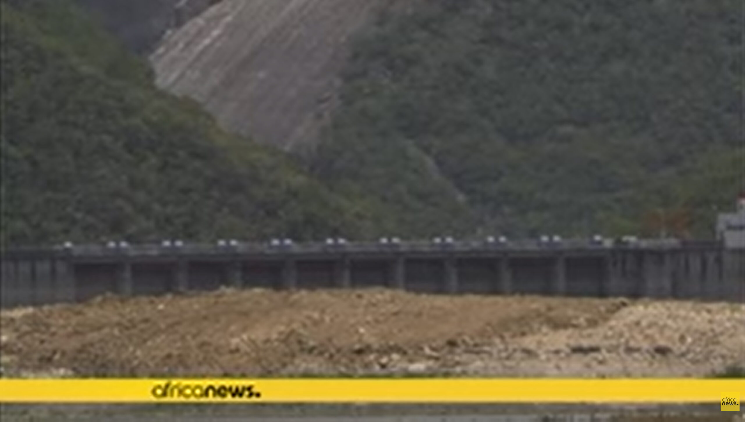 Screenshot from a video showing the low water level at Kariba dam in Kariba Zimbabwe, 28 November 2022. Photo: Africanews