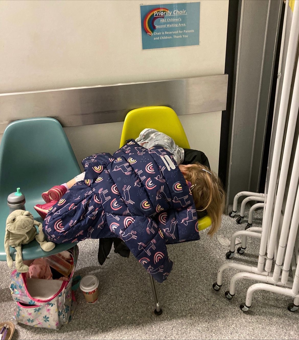 Heidi Hook, 3, suffering from scarlet fever and croup, had to sleep on chairs as she waited to be seen at John Radcliffe Hospital, Oxford, UK on 17 December 2022. Her father, Tom Hook, wrote, “I won’t be making the obligatory end of year post about my work achievements this year. Instead, this is a photo of my sick 3-year-old daughter and her ‘bed’ in hospital at 5am. Exhausted, dehydrated, and fighting multiple illnesses, this is the best the NHS could do, 5 hours after arriving at A&E and 22 hours after we phoned for help. Every step to get to this point showed signs of failure. The call centre, the triage, pharmacy, and GP service all failed. Service failure in the NHS is real and it seems to be collapsing in front of our eyes. Do not let our government celebrate a single damn thing until this stops. No champagne receptions or nice dinners, no ermine robed pageantry. Do. Your. Job.” Record numbers of patients were being nursed in corridors in “grossly overcrowded” emergency departments. Dozens of NHS trusts have declared critical incidents in the first week of January 2023, with some forced to return to tactics last used at the height of the pandemic. Photo: The Sunday Times 