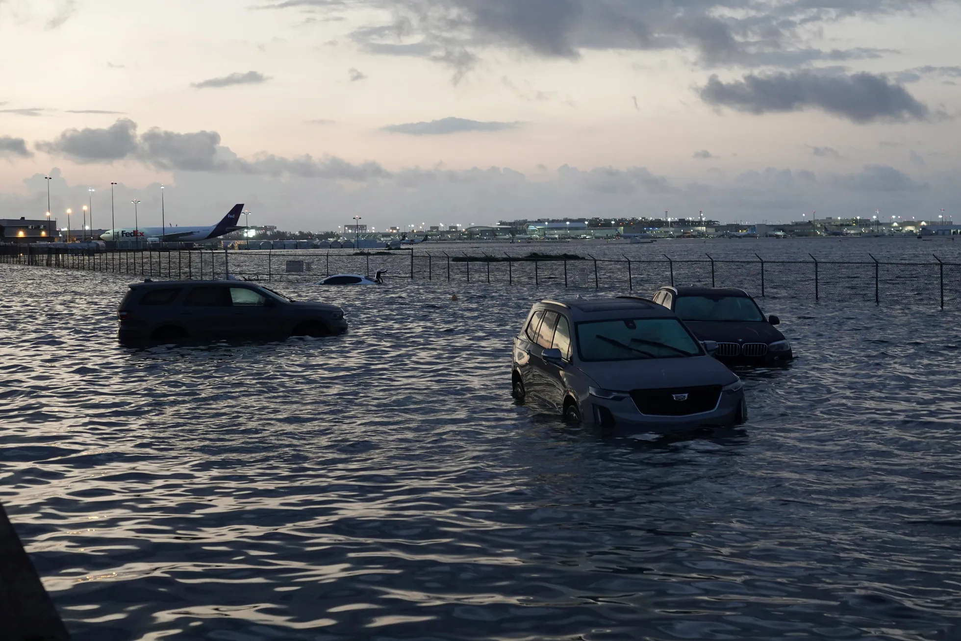Flooding lingers at Fort Lauderdale-Hollywood International Airport on Thursday, 13 April 2023 after heavy rain pounded South Florida on Wednesday. Photo: Joe Cavaretta / AP