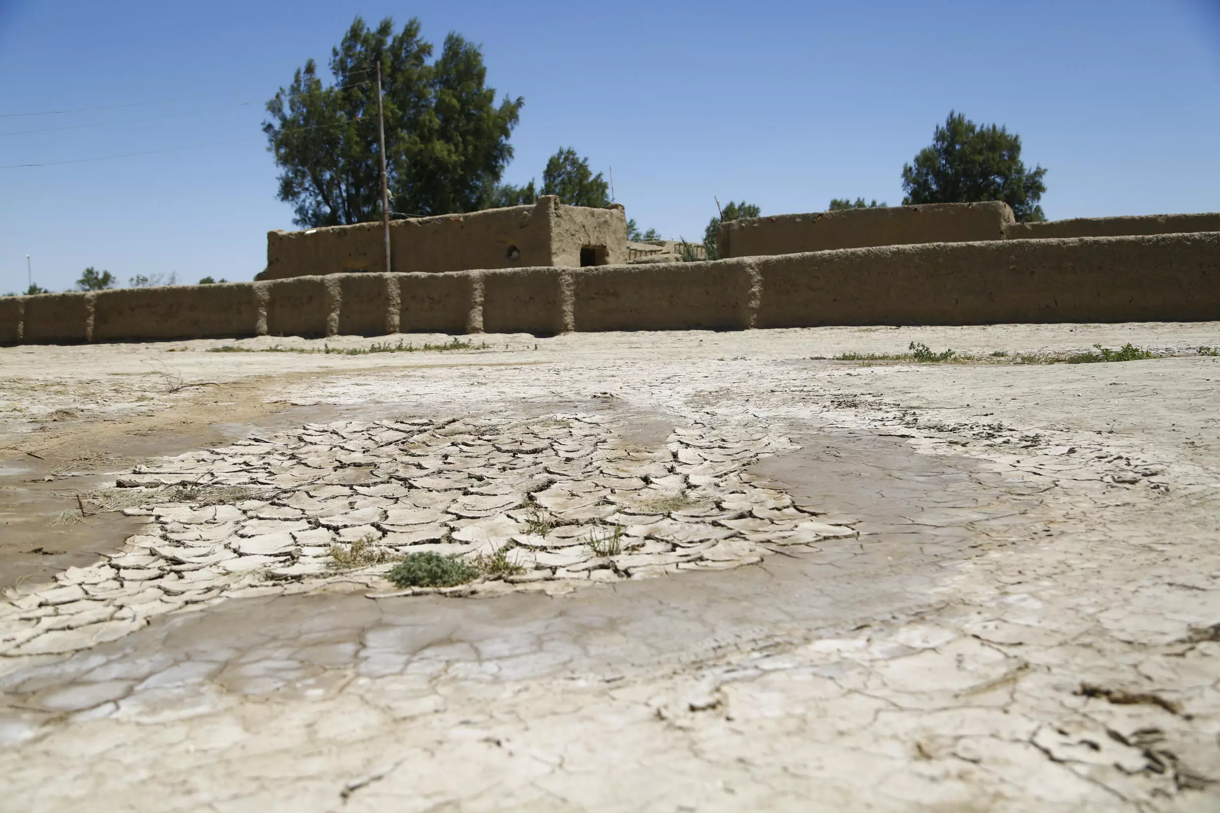 Rural areas are being deserted in Iraq, including the village of Al-Bouzayad, where the main irrigation canal has completely dried up. Photo: Hayder INDHAR / AFP