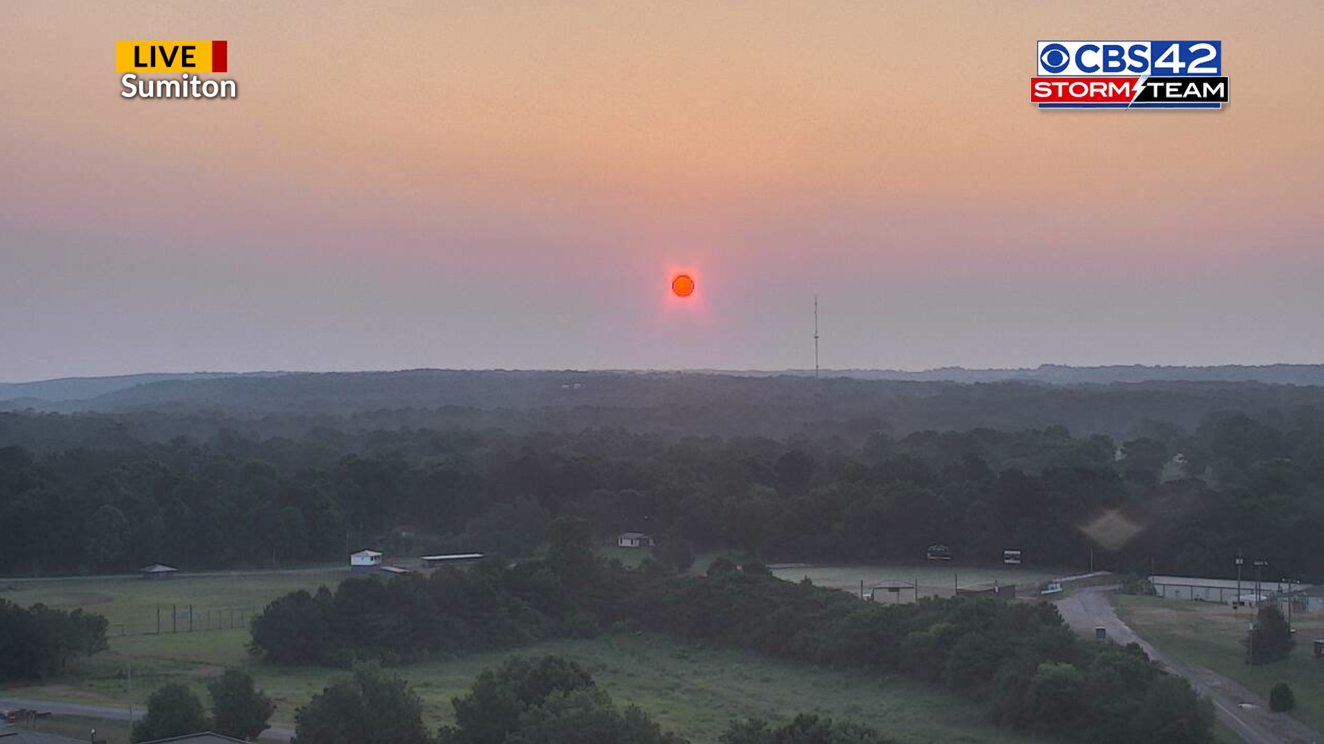 Sunrise over Sumiton, Alabama on 7 June 2023, showing how smoke from Canada wildfires turns the sun red. Photo: Dave Nussbaum / CBS 42