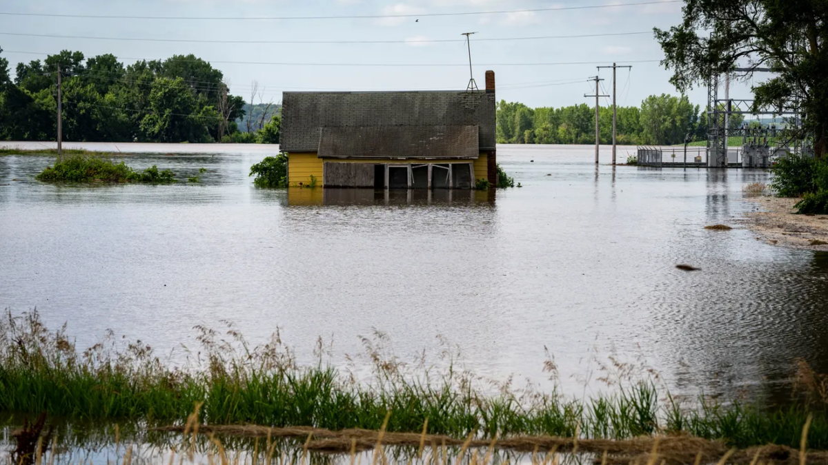 The Little Sioux River floods homes in Smithland, Iowa, on 25 June 2024. Photo: Zach Boyden-Holmes / The Register / USA TODAY NETWORK